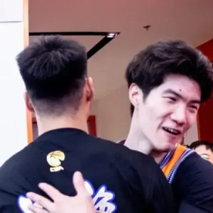开云官方网-媒体人：这只是偰李永炜的第二个CBA赛季，本赛季进步明显